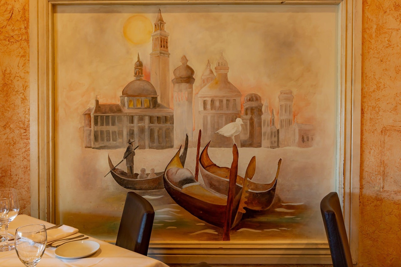 Wine-Racks-Venice-Ristorante-Wine-Bar-Italian-Restaurant-Downtown-Denver Ambiance